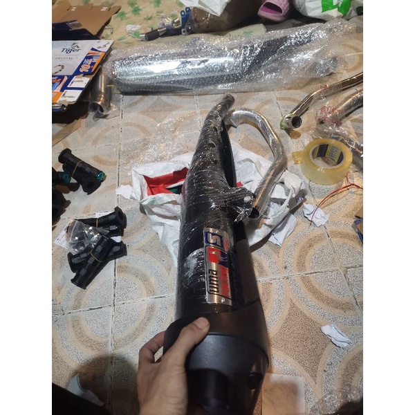 pô uma lc cho exciter 150 155 có che pô