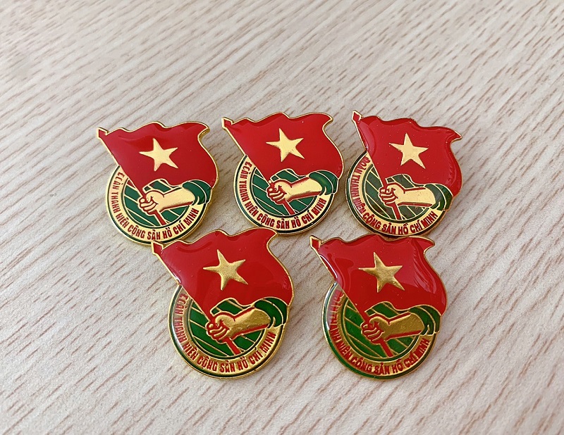 Huy hiệu đoàn chuẩn