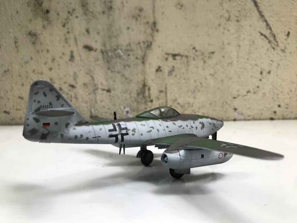 Mô hình máy bay Tiêm kích ME262 Schuwl - 1:72