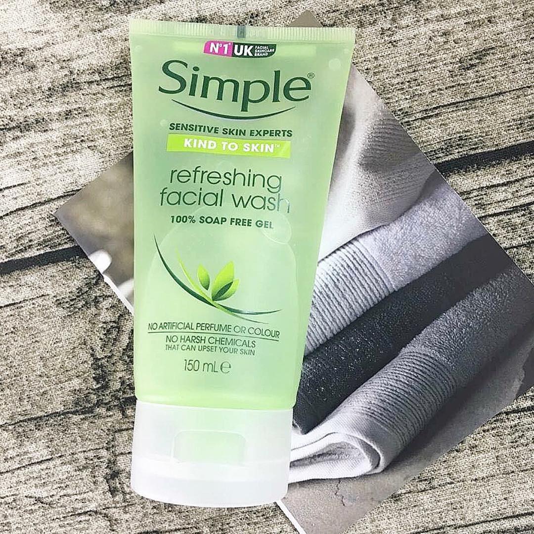 [HCM]Sữa Rửa Mặt Dạng Gel Simple Refreshing  – LQ154