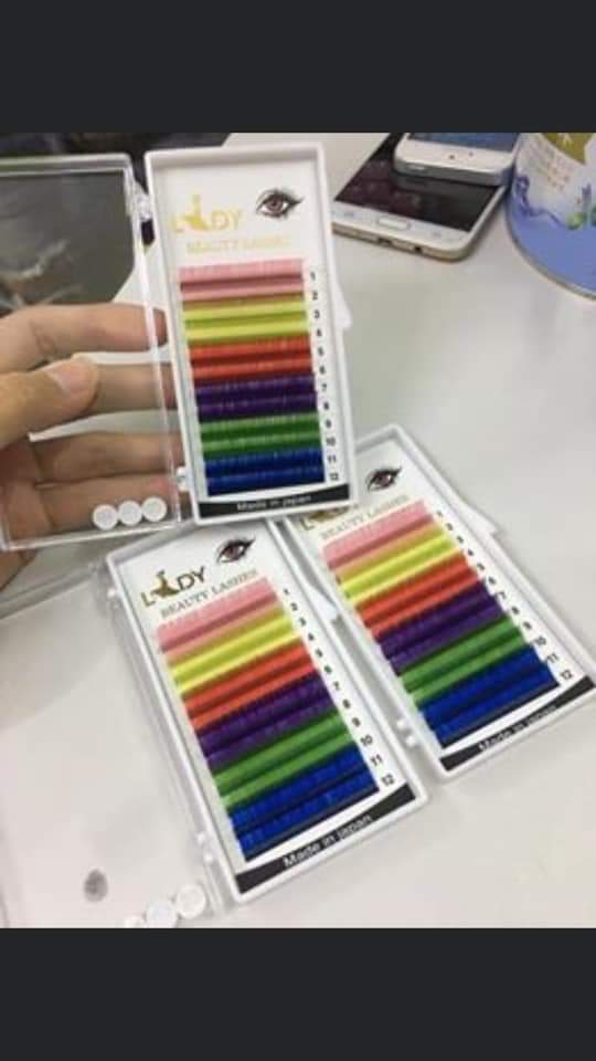 1 khay mi mix nhiều màu