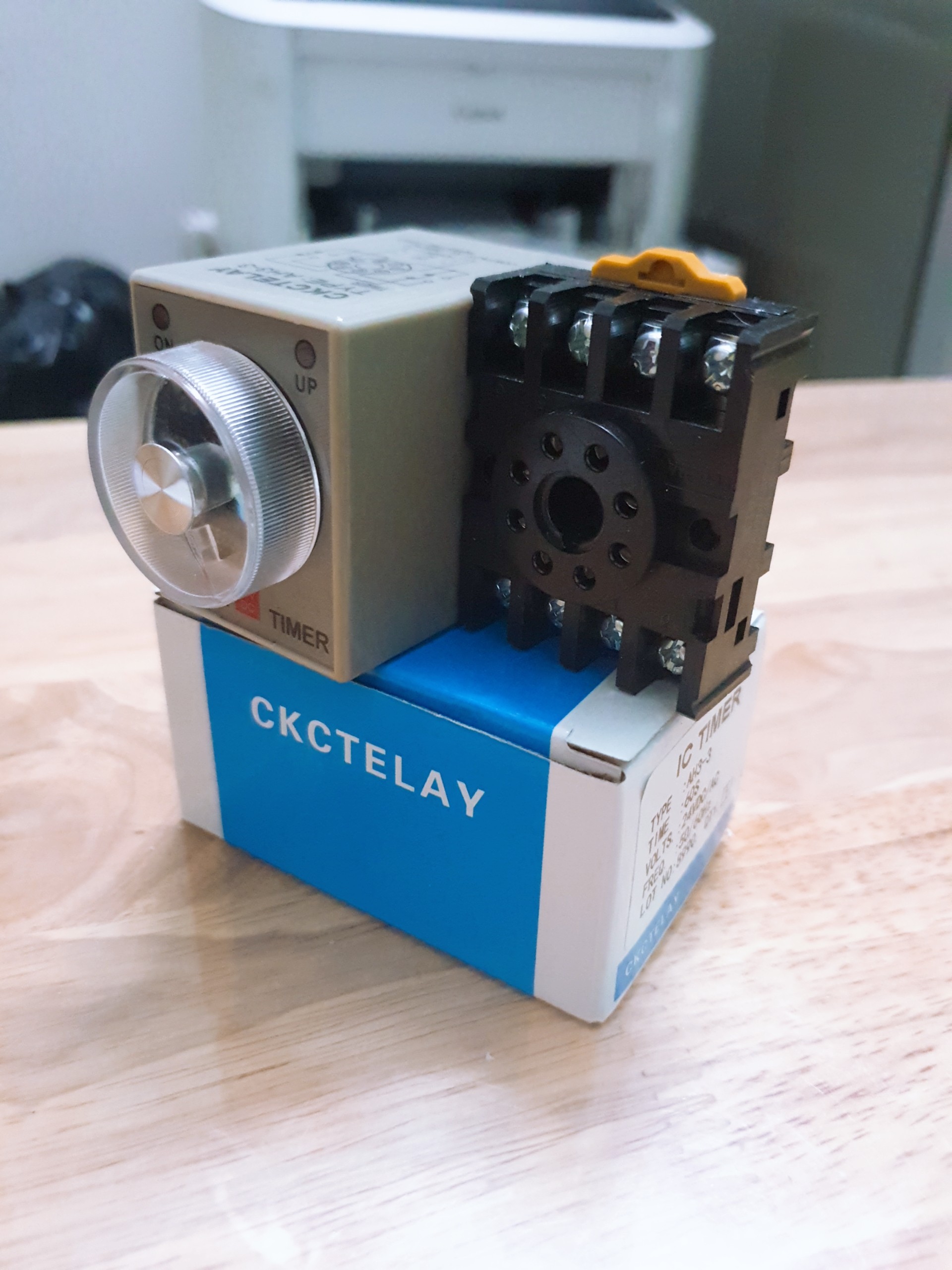 Timer cơ AH3-3 rơ le thời gian 8 chân tròn điện áp 24VDC