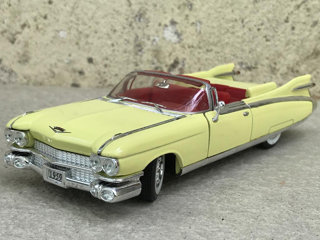 [HCM]Mô hình xe cổ CADILLAC Eldorado 1959 - 1:32