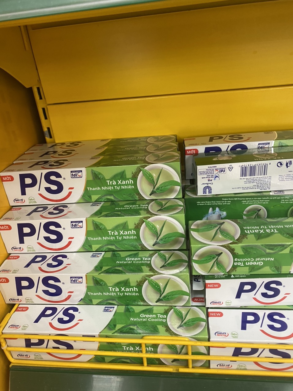 Kem đánh răng PS hương trà xanh 230g
