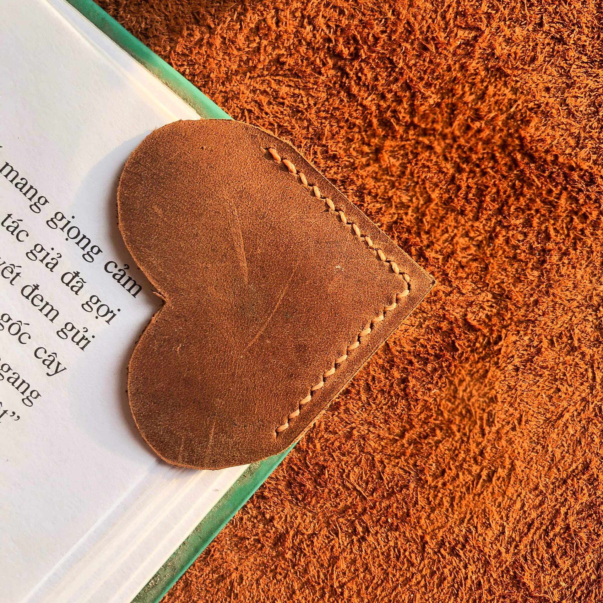 Bookmark/ Đánh Dấu Sách Da Thật Trái Tim Big Heart