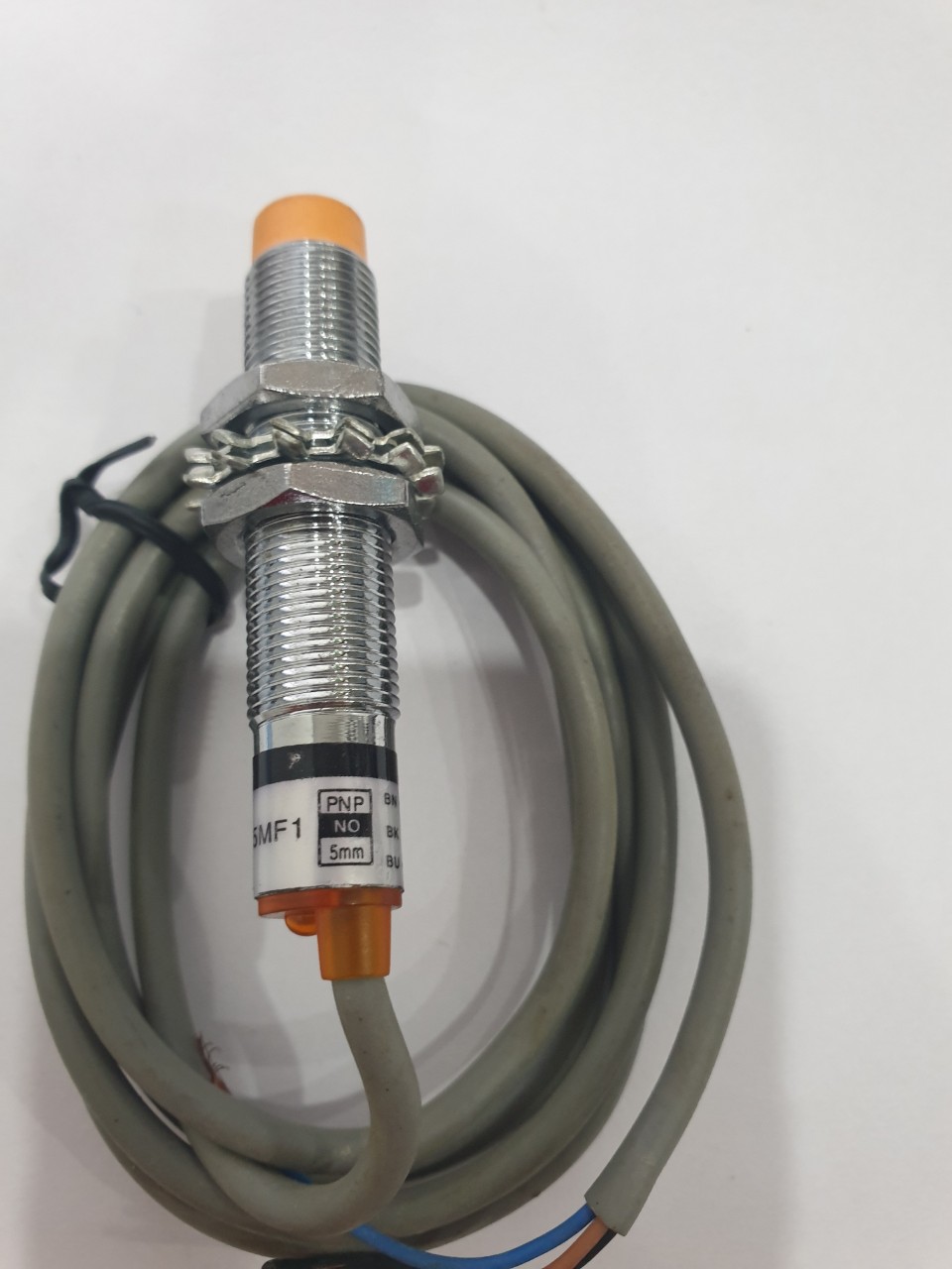Cảm biến tiệm cận Omron E2E - X5 MF1 PNP No 12-24VDC