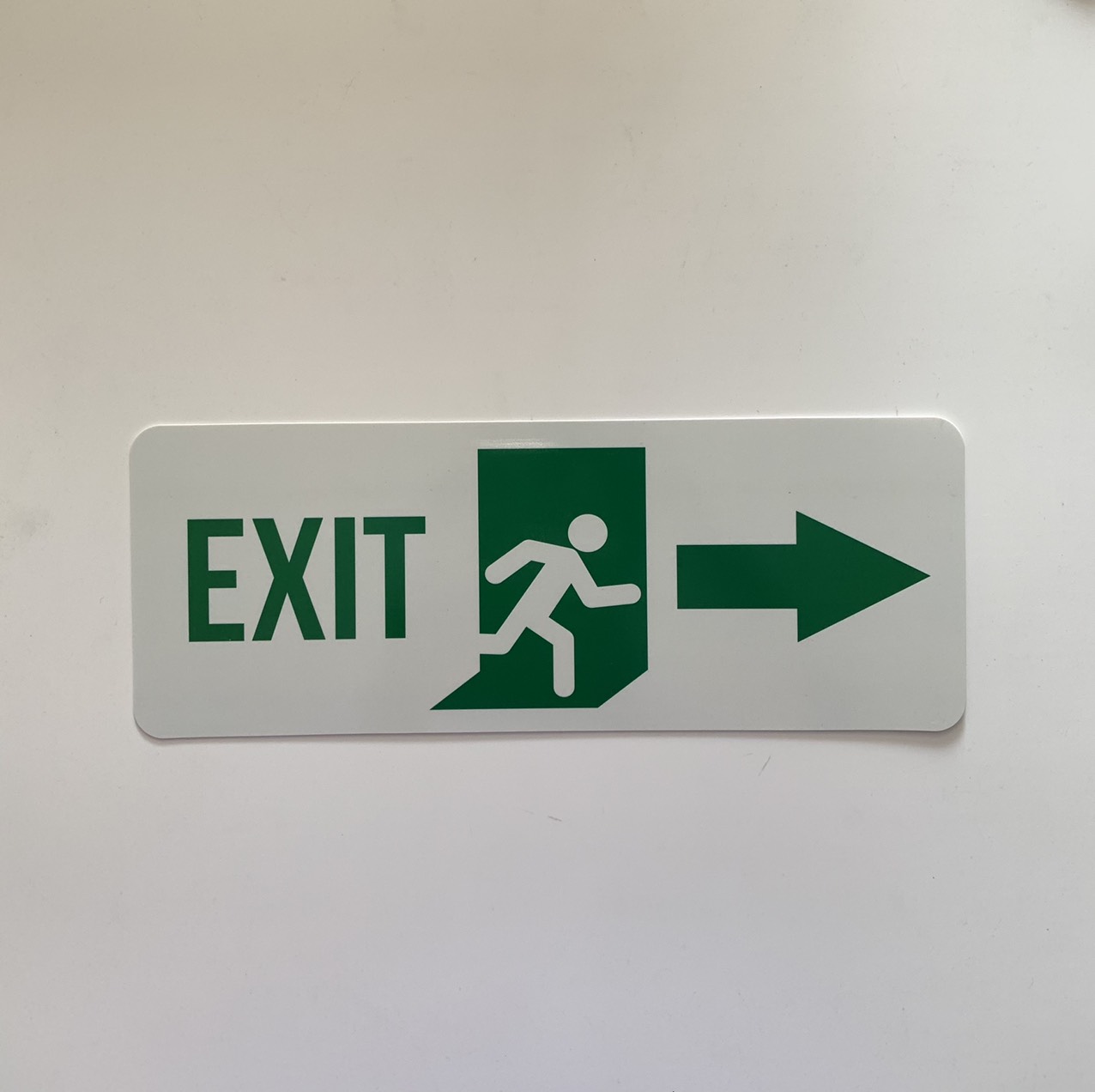 Biển Báo Chỉ Dẫn Lối Ra Phải ,  EXIT Phải  , EXIT Trái 10Cm * 26.5Cm