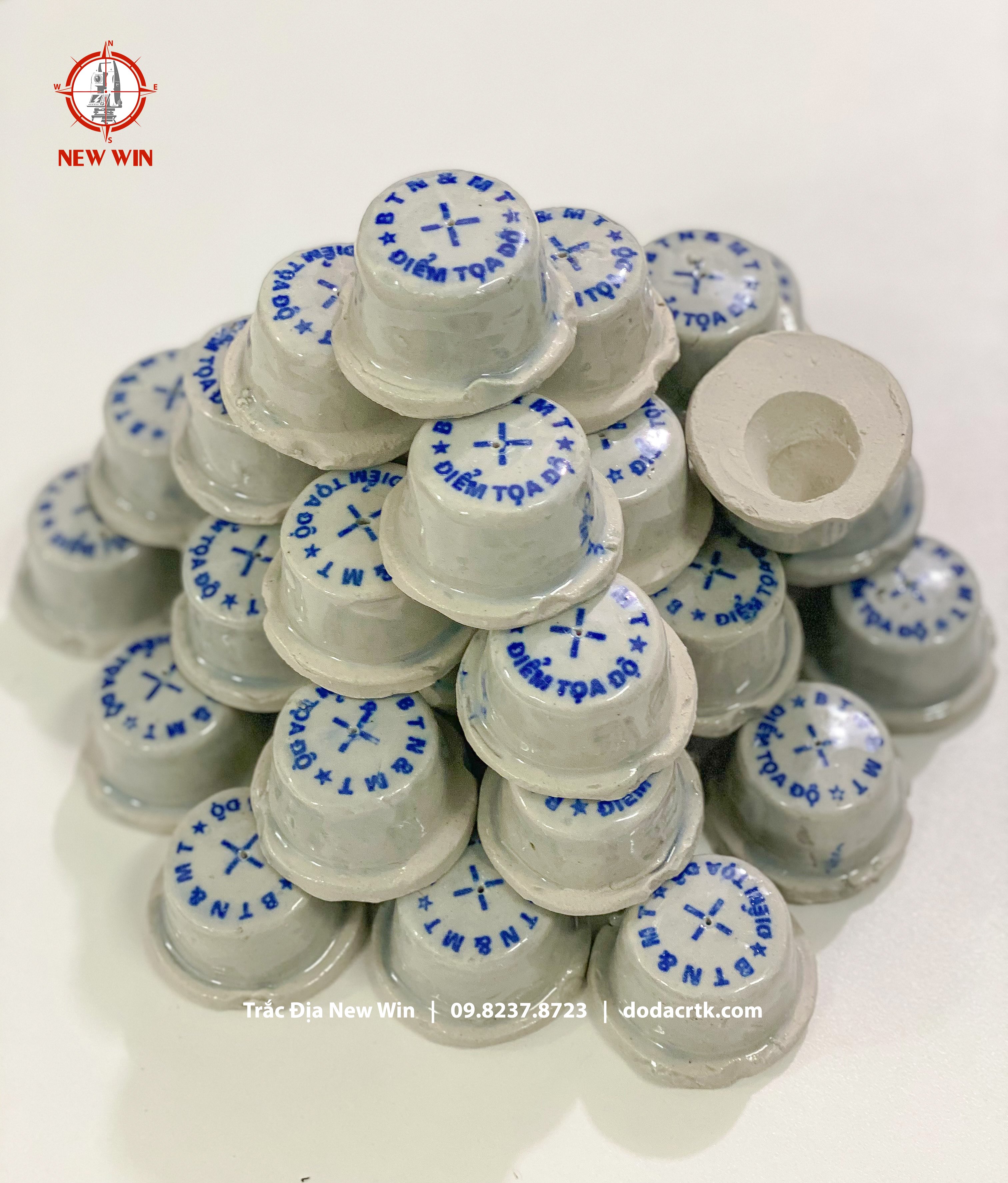 Mốc sứ trắc địa [Giá Sập Sàn]