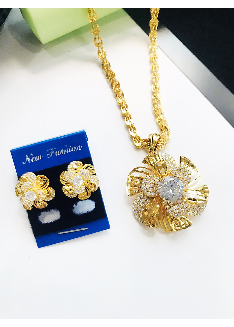 Bộ dây chuyền bông tai mạ vàng hình hoa mai