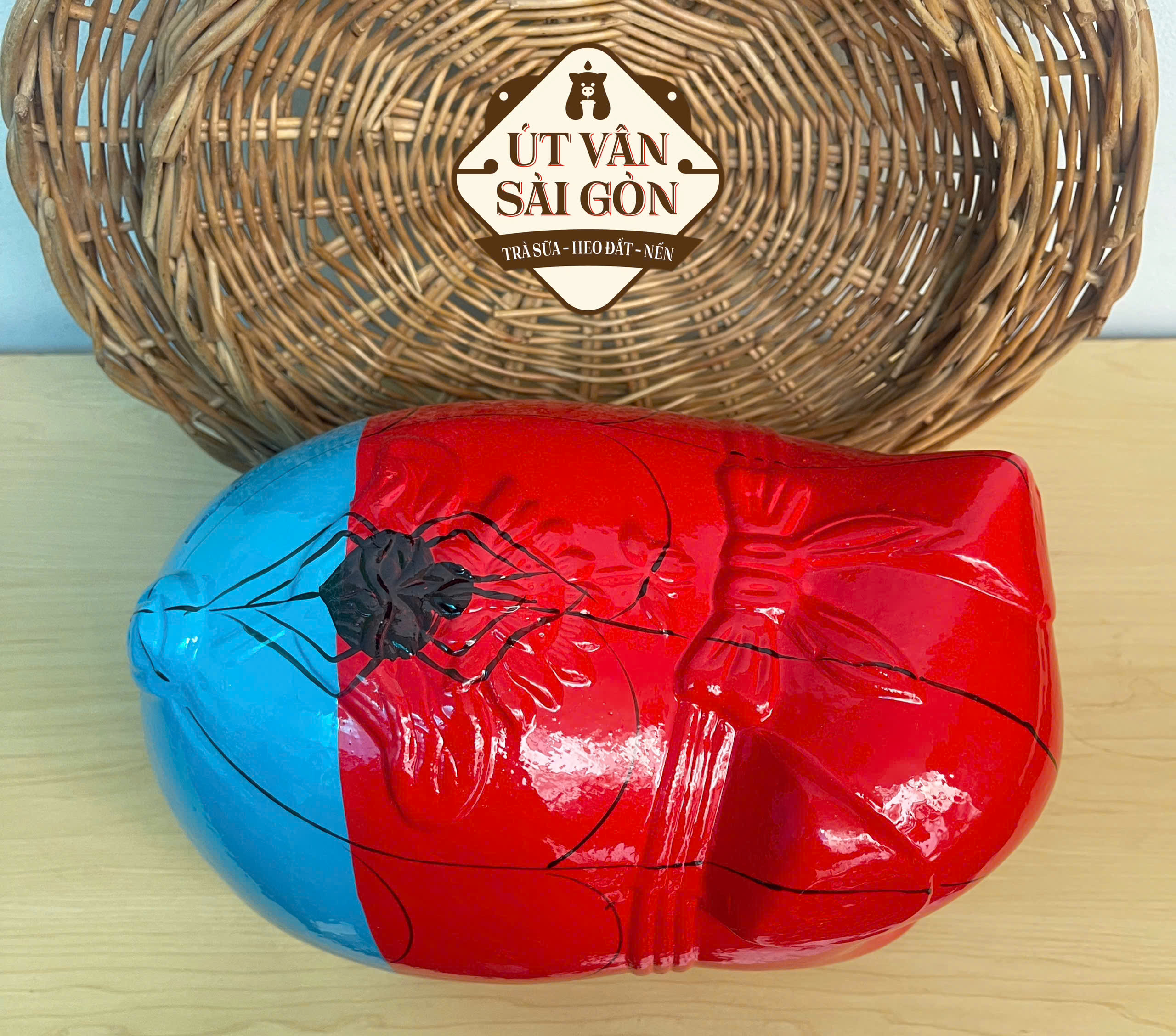 Heo đất tiết kiệm Spiderman size XL ( 28x18x20 )