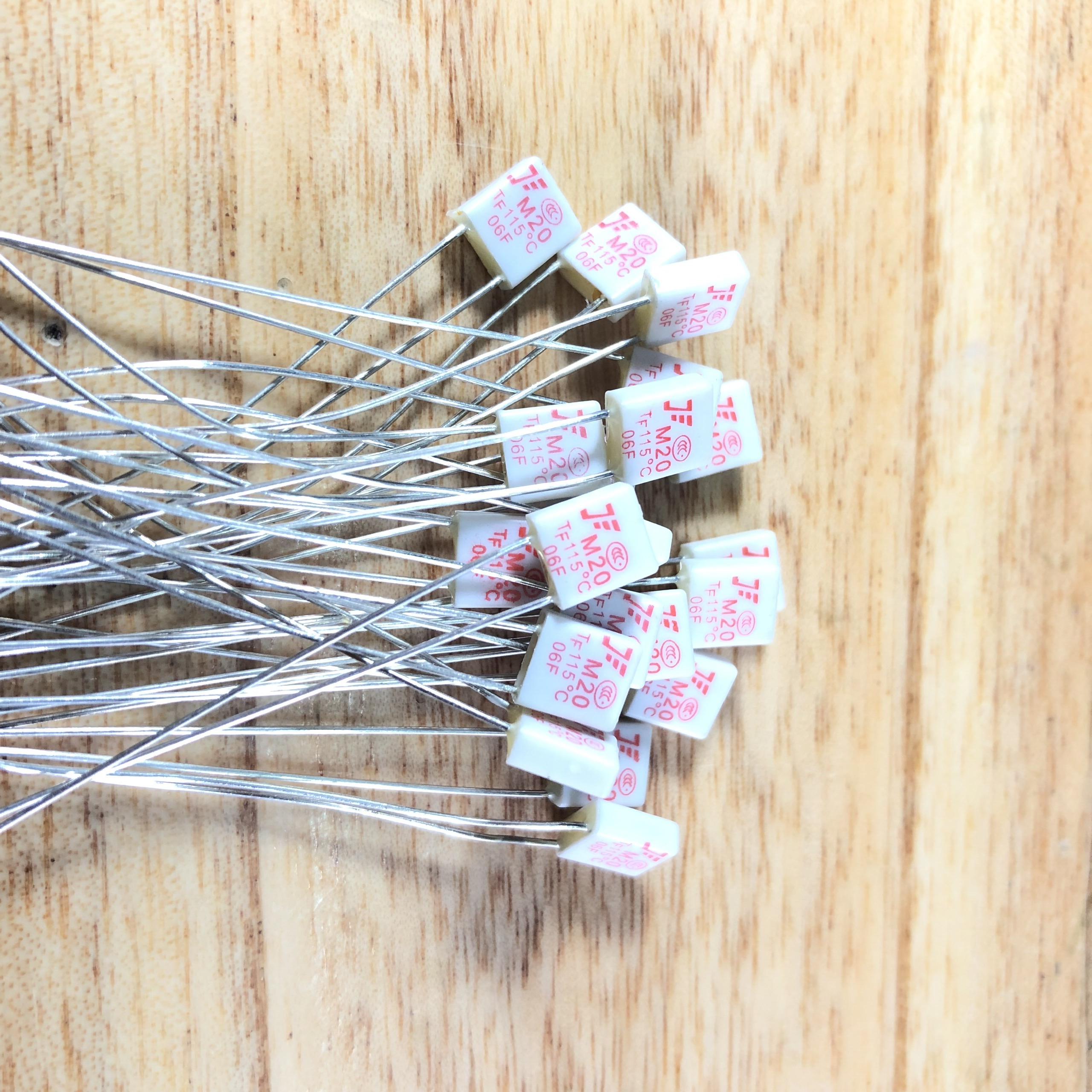 Cầu chì quạt M20-115 độ(1 cái) # phụ tùng quạt