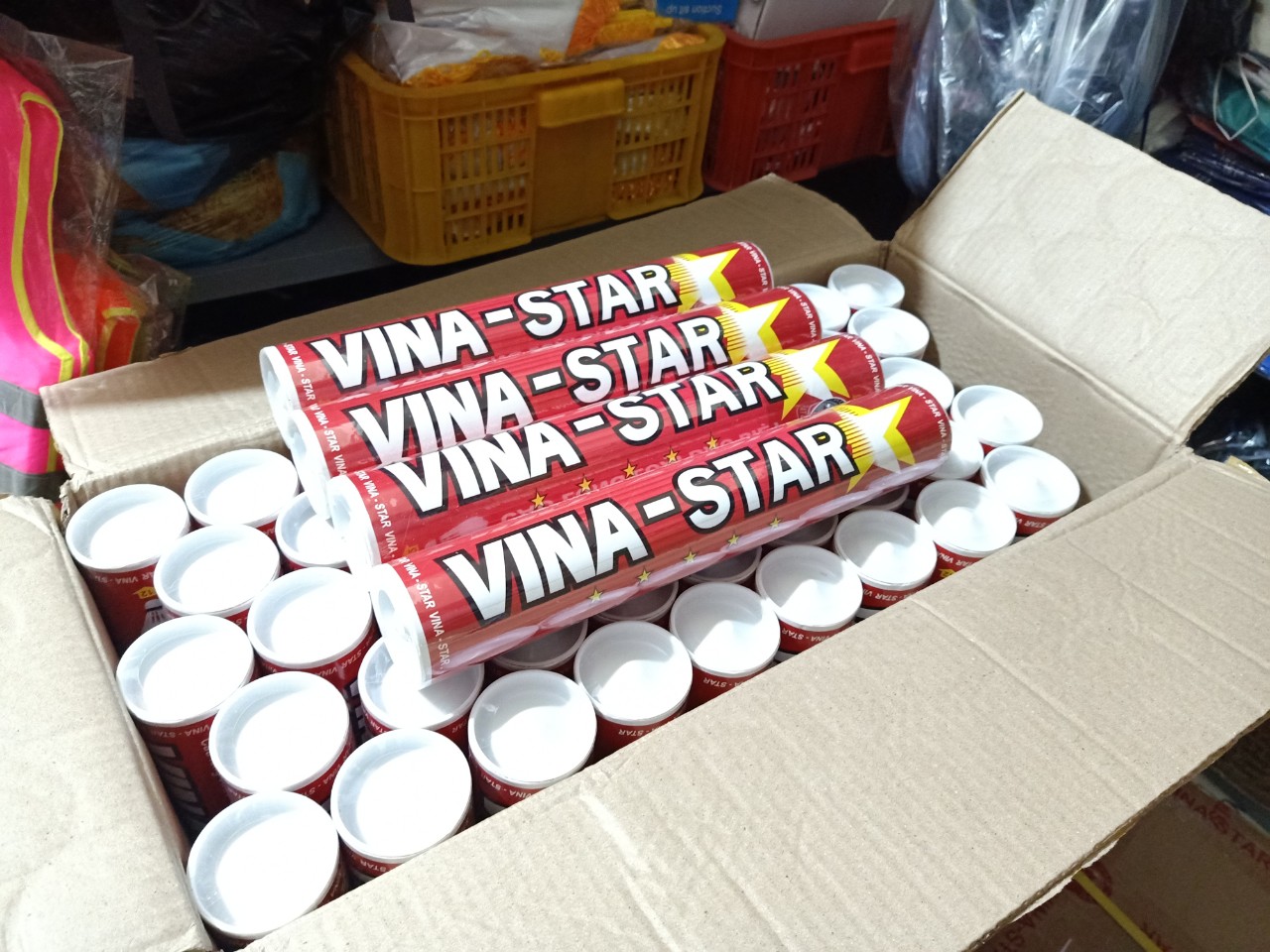 Quả cầu lông hộp cầu lông vina stars đỏ hàng chính hãng