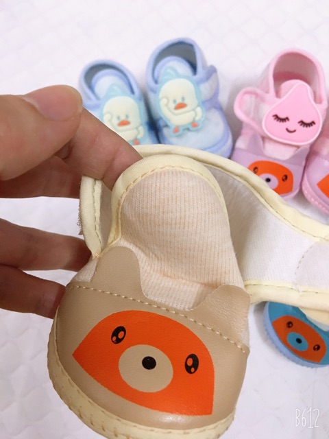 Giày Tập Đi Cho Bé Quai Dán Chống Trượt