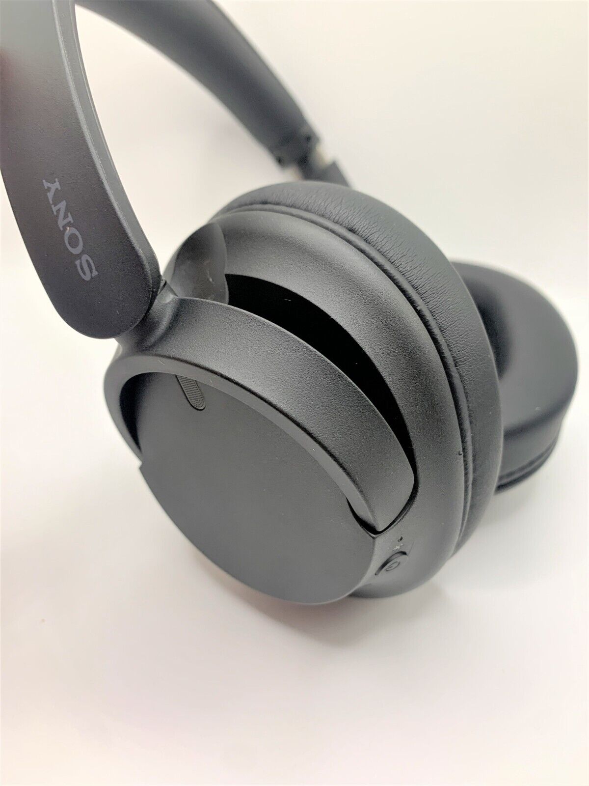 Tai nghe bluetooth không dây Sony WH-CH720