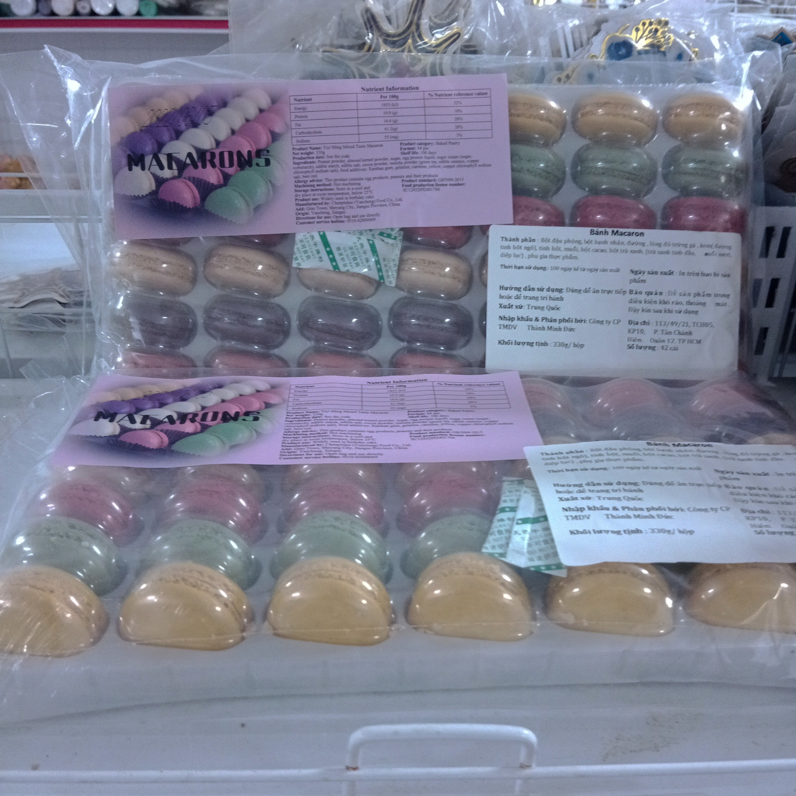 Bánh Macaron mix màu