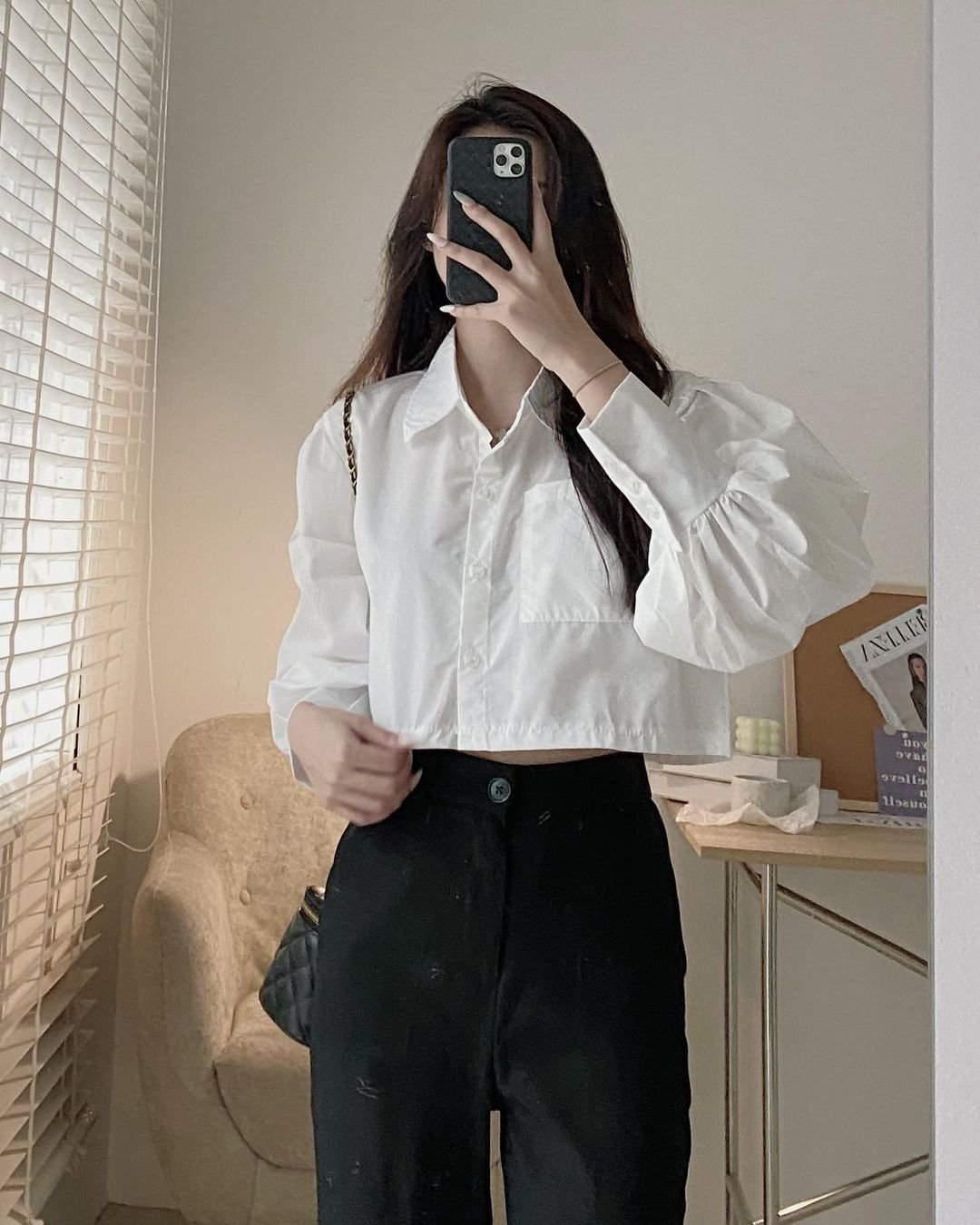 Áo Trắng Dài Tay Dáng Lửng Croptop Tay Bồng