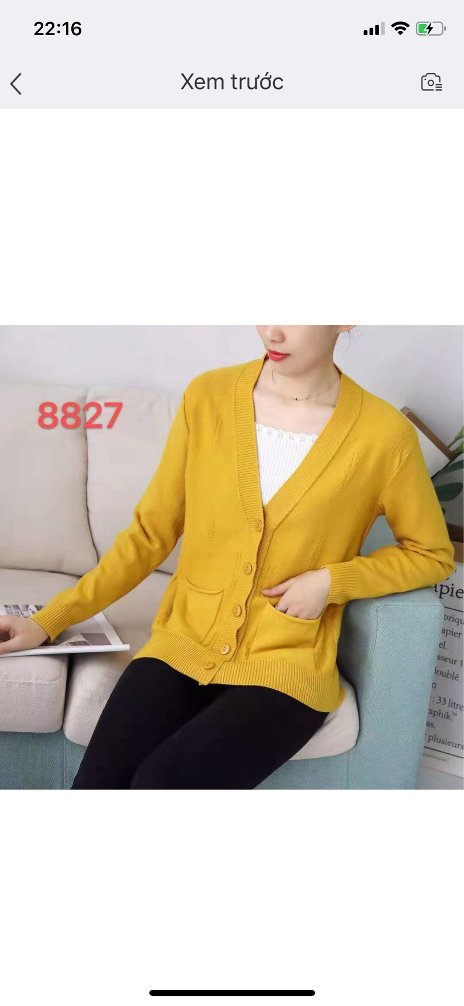 Áo khoác len tuyết cổ tim gài nút