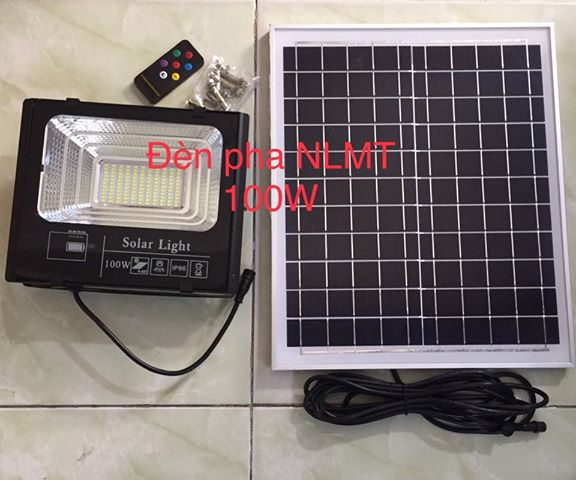 Đèn pha năng lượng mặt trời 100W