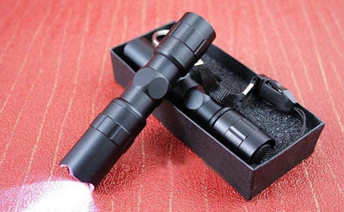 [HCM]Đèn Pin Mini Bút Móc Khóa Cao cấp