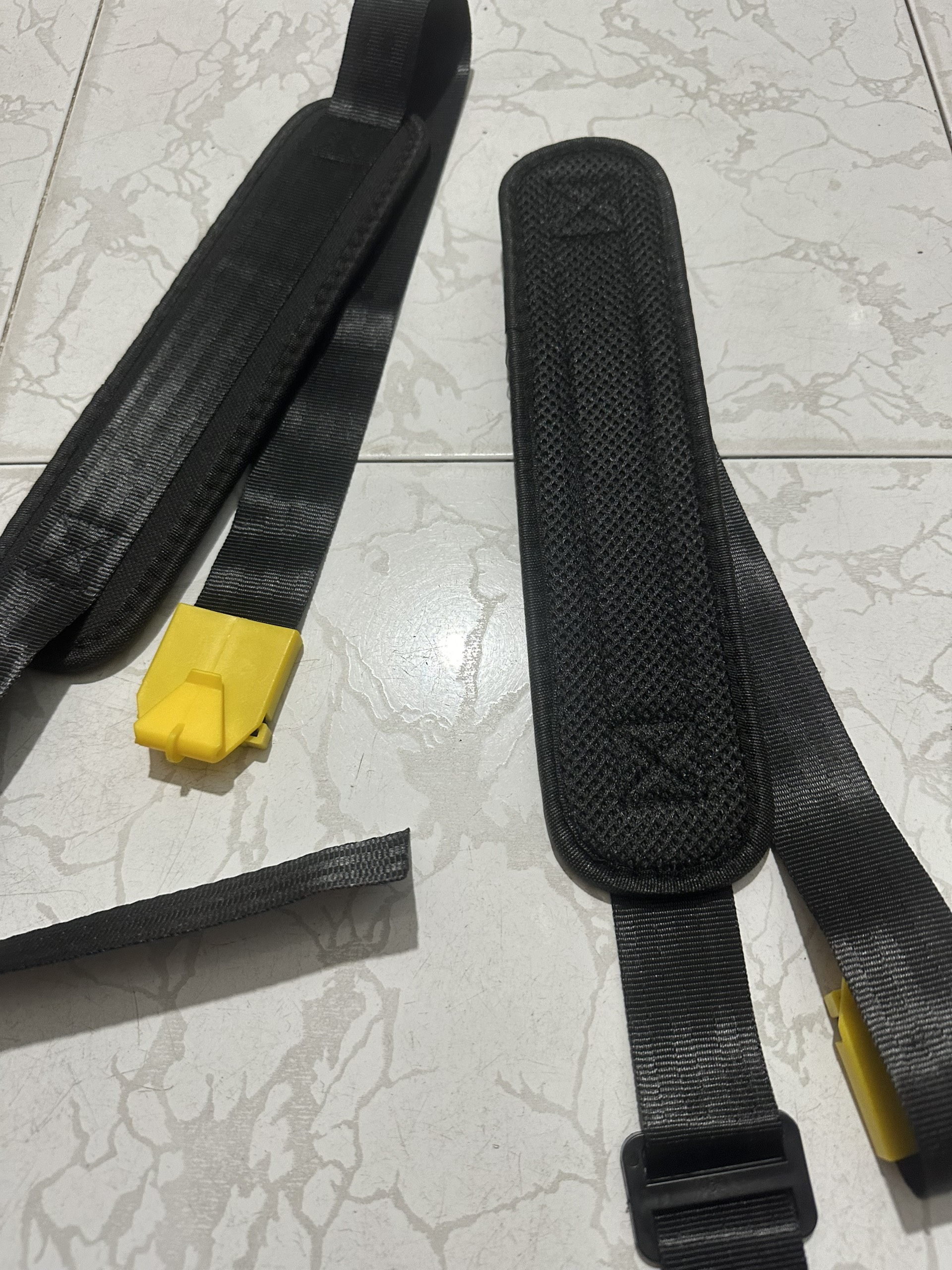CẶP DÂY ĐEO MÁY PHUN THUOC CHẠY BẰNG ĐIỆN ( AC QUY)