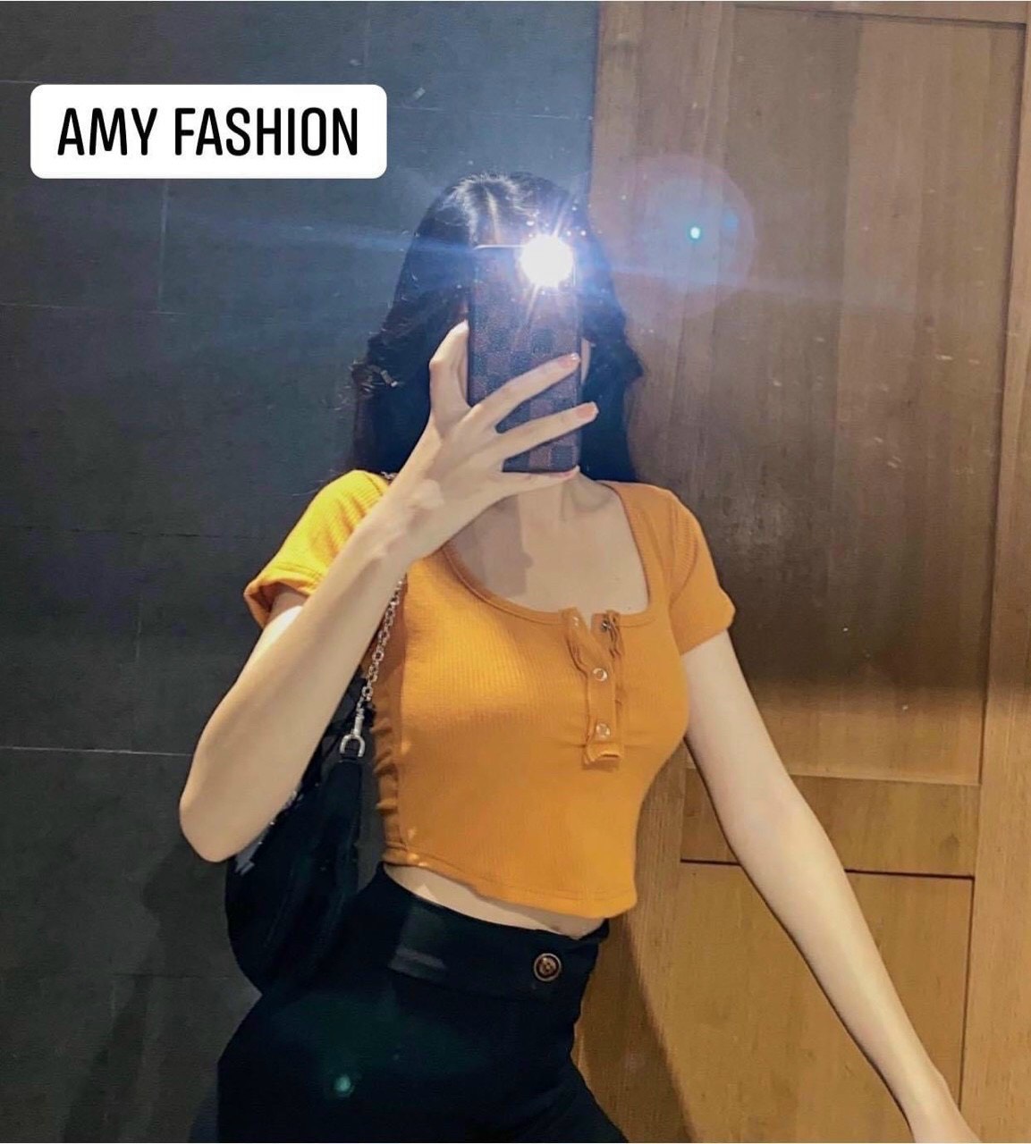 Áo thun gân croptop tay ngắn nút bấm ôm body tay ngắn