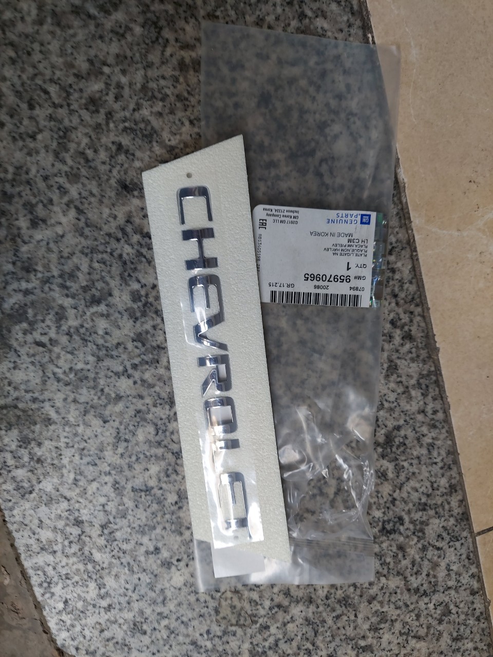 chữ chevrolet xịn chính hãng