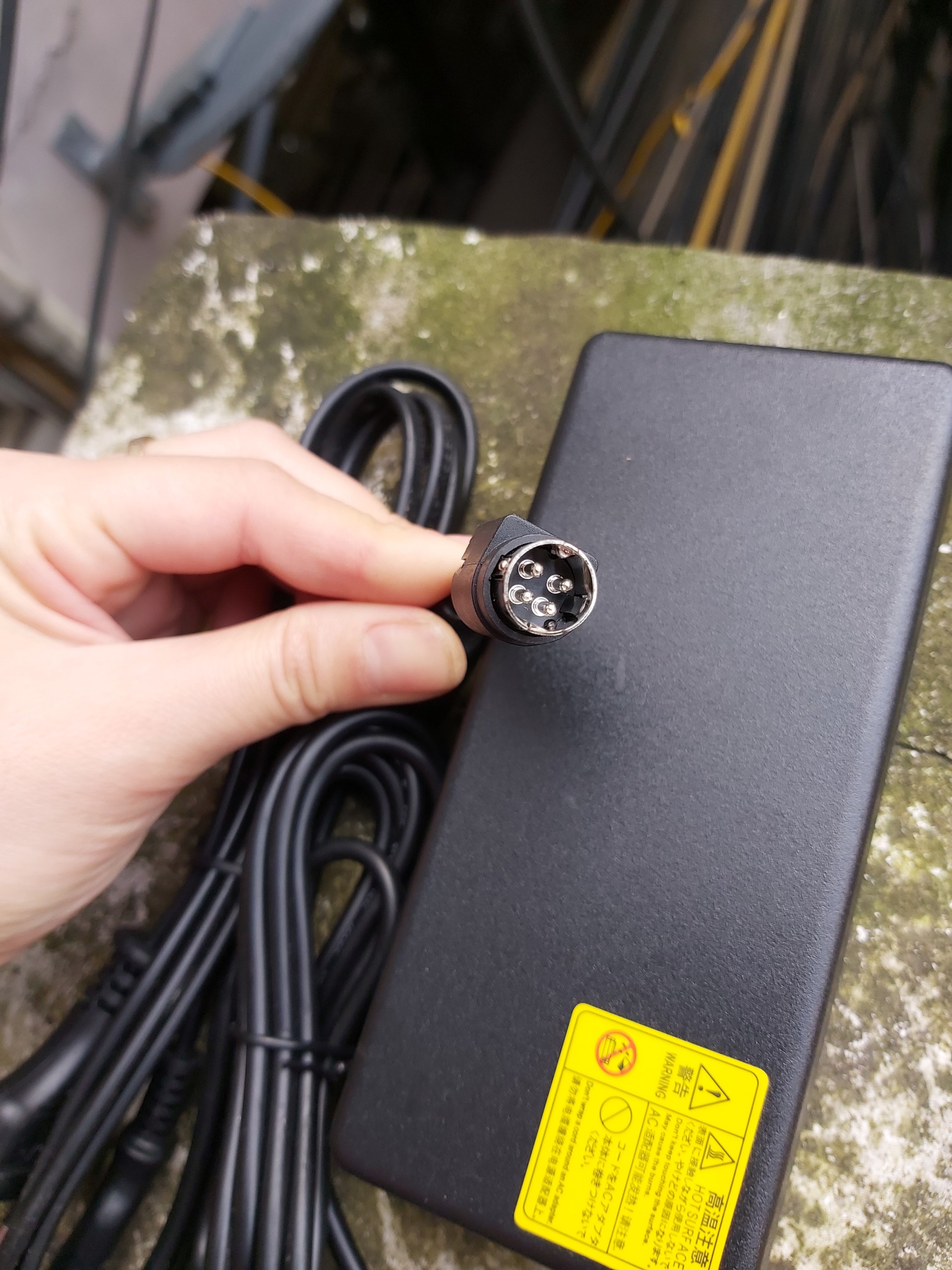 nguồn 24V 5A chân cắm 4 pin