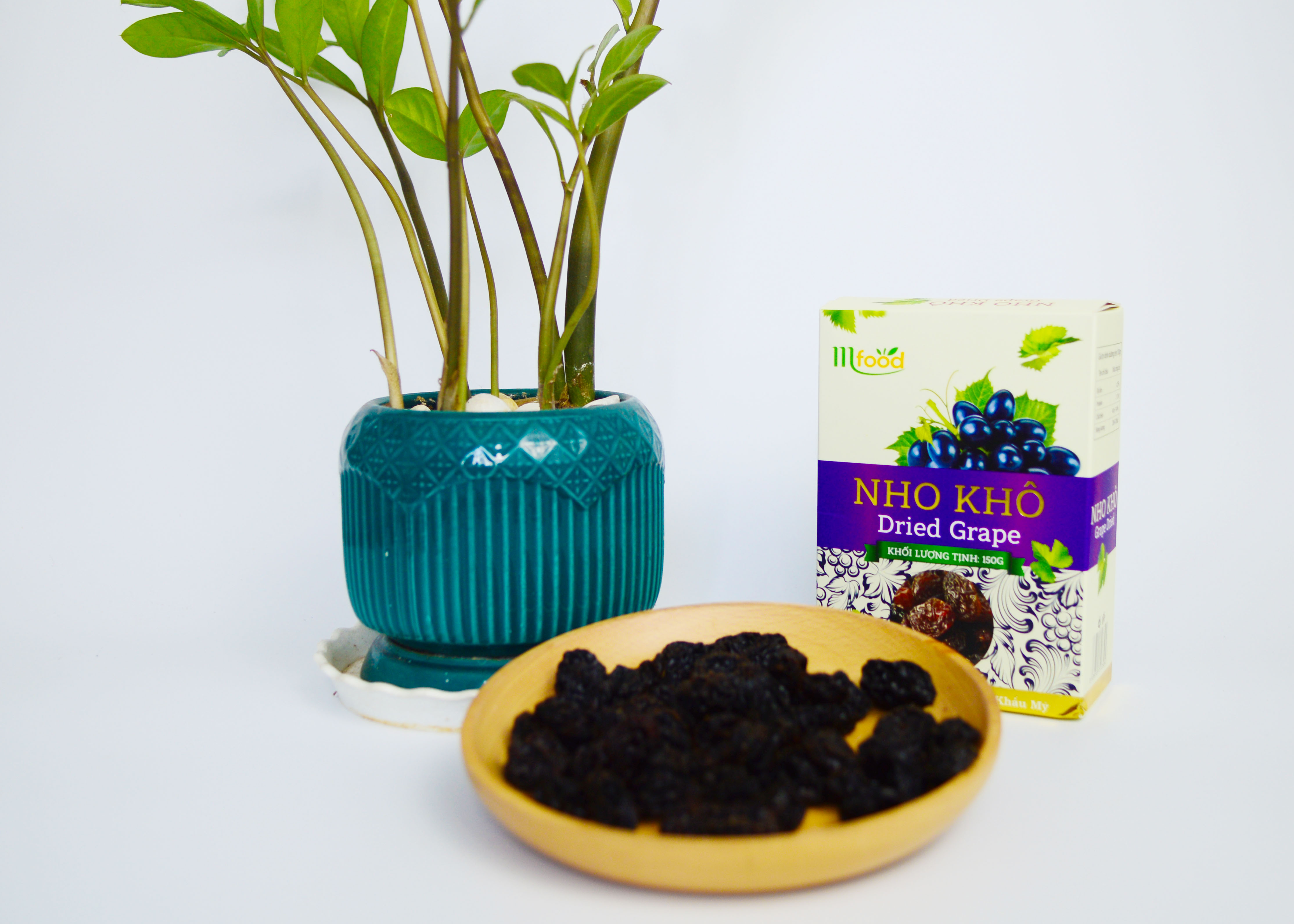 [HCM]Nho Khô Đen Mfood Hộp 150gr ( Hộp Tím)