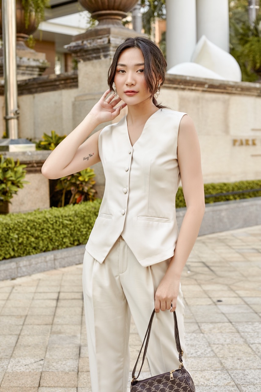 CLOTHERRACK Beige Top