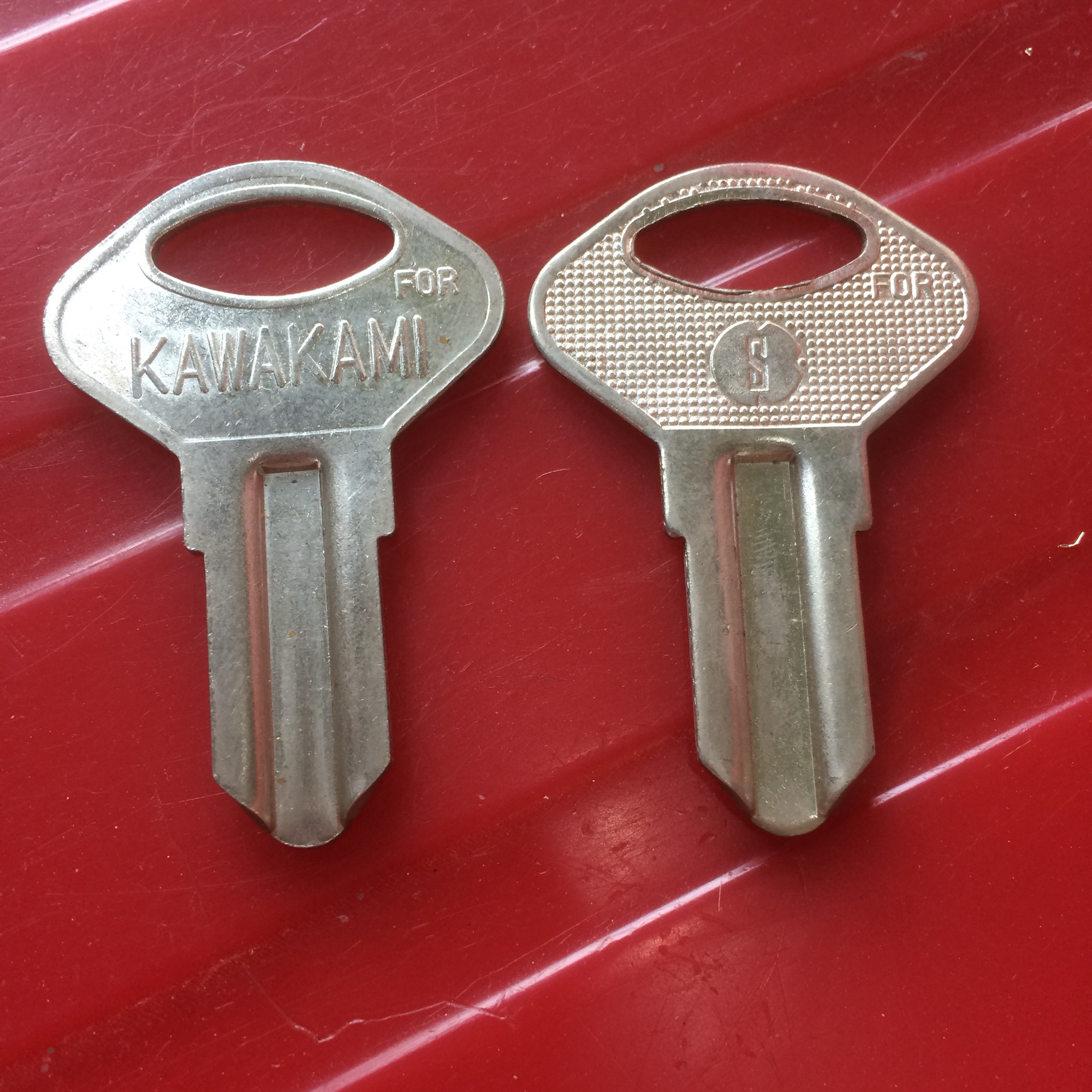 Cửa cuốn phôi chìa khoá ( COMBO 2 chìa )