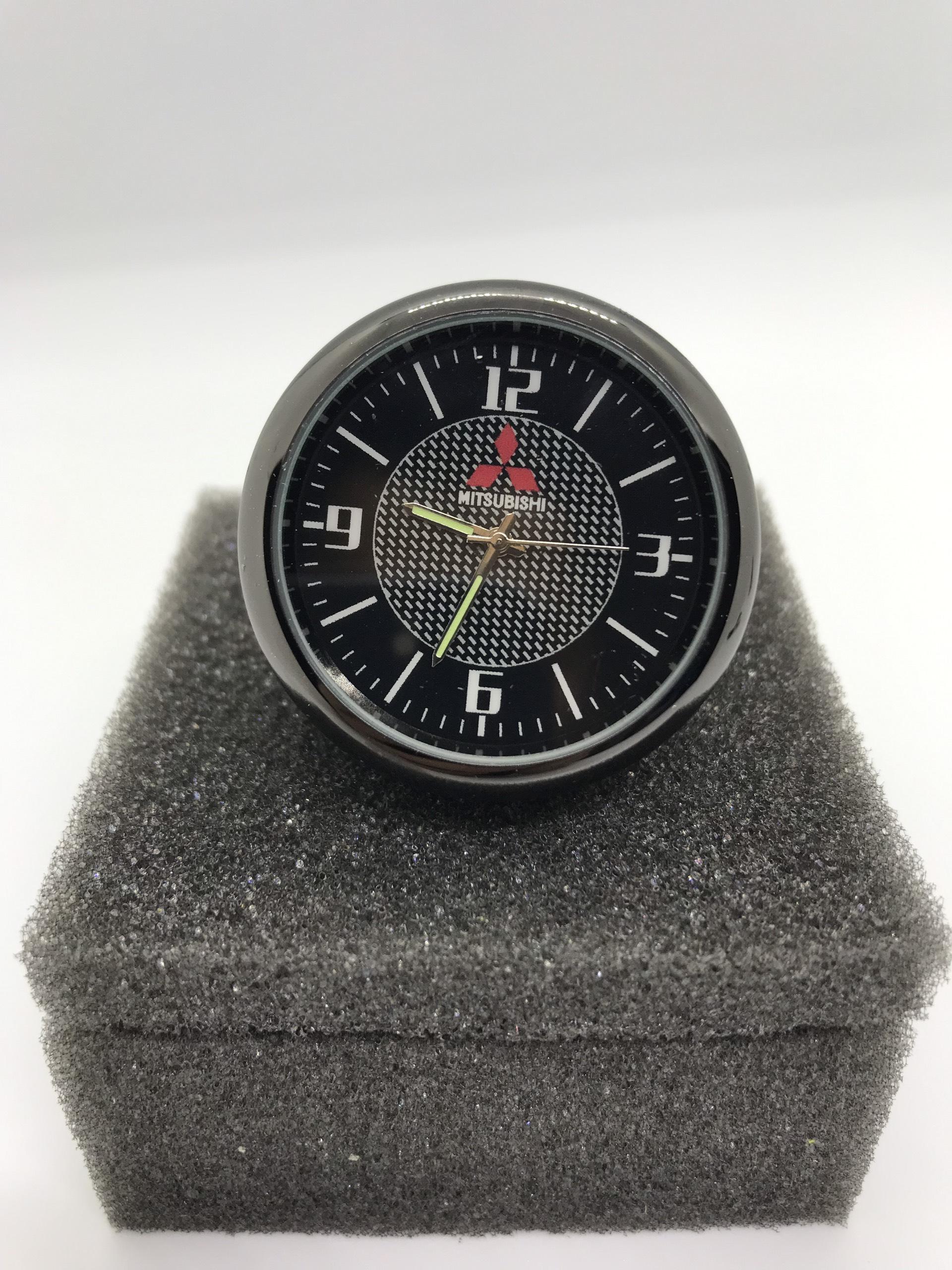 Đồng Hồ Dạ Quang Màu Xanh Logo MITSUBISHI Đồng hồ Máy Điện Tử, Giúp Trang Trí Nội Thất Trên Xe Ô Tô trở lên tinh tế hoàn hảo hơn, sang trọng hơn.