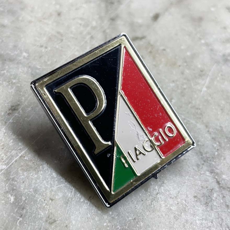 Logo ốp mặt nạ vespa piaggio cờ ý chữ bạc