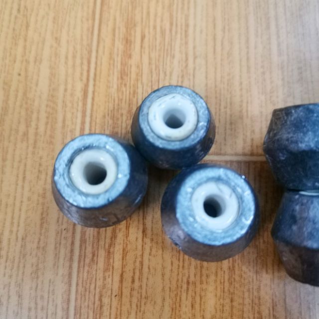Chì Sứ Lỗ Lớn - ĐỒ CÂU ĐINH THẮNG