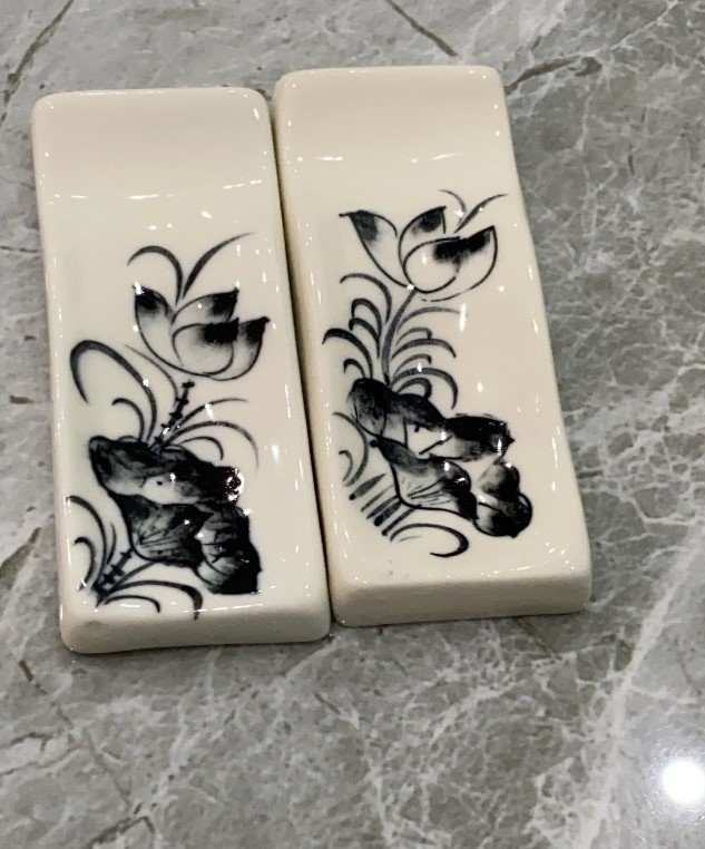 Bộ gác đũa gốm sứ họa tiết hoa sen ( 6 cái)