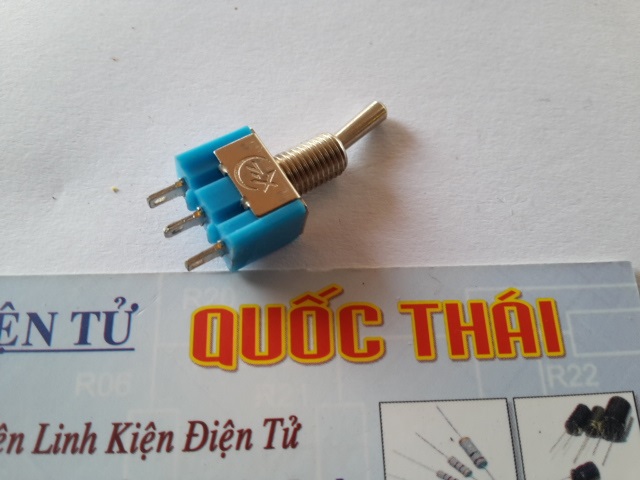 Combo 2 công tắc gạt 3 chân
