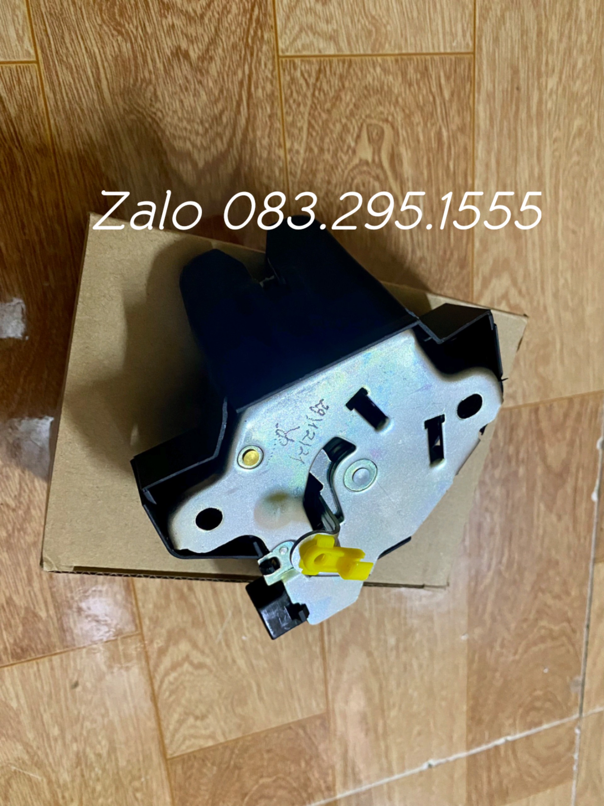Khóa ngậm cốp Vios 08 - 17 ( Oem, cơ cấu khóa ngậm cốp sau )