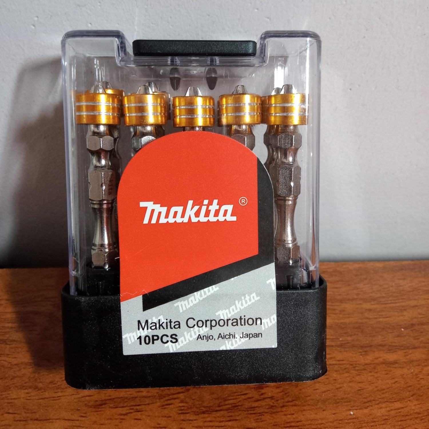 Mũi vít 4 cạnh có nam châm Makita