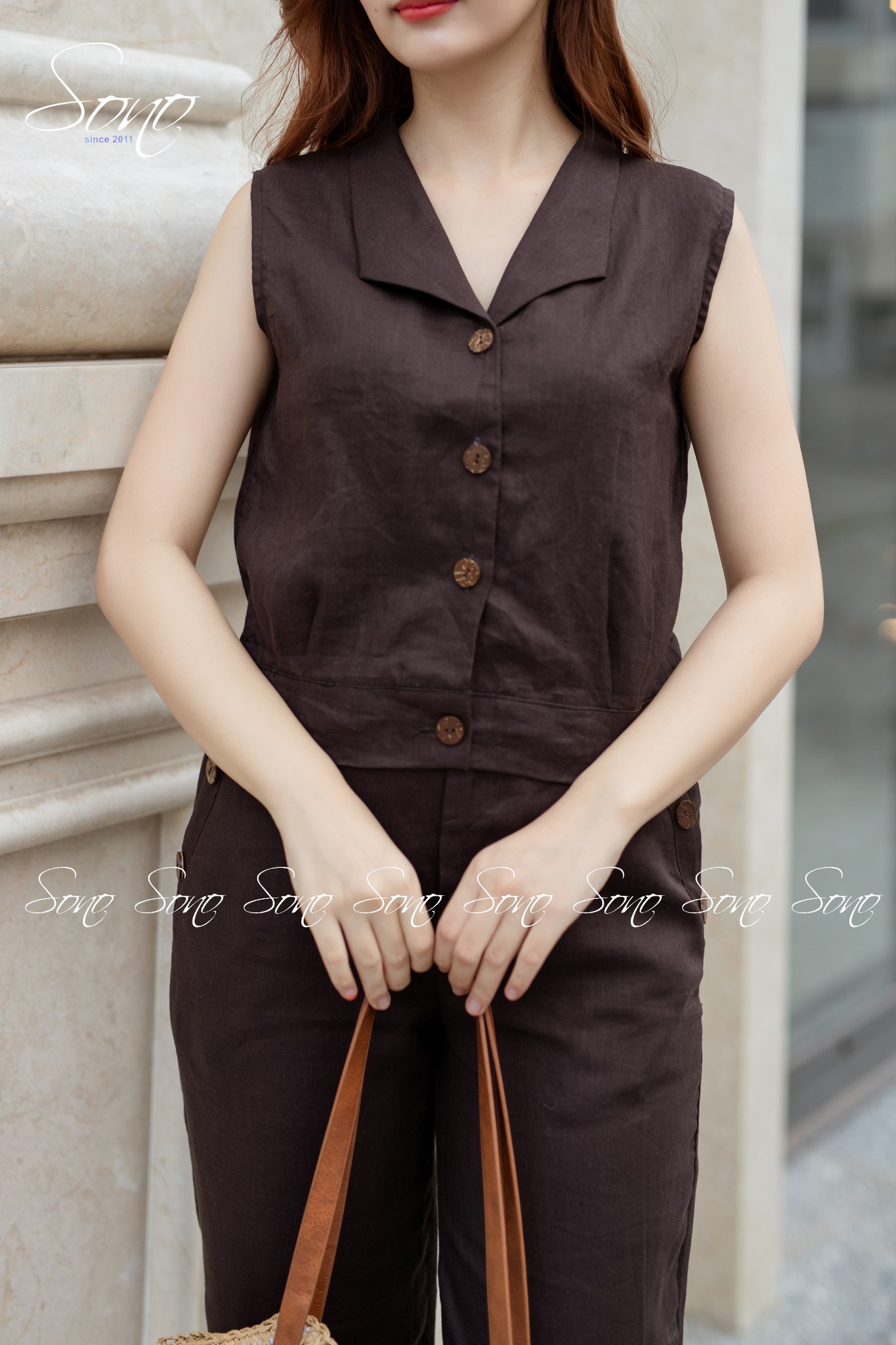 Sono - Bộ Dài Linen Cổ Bẻ Nút Gỗ