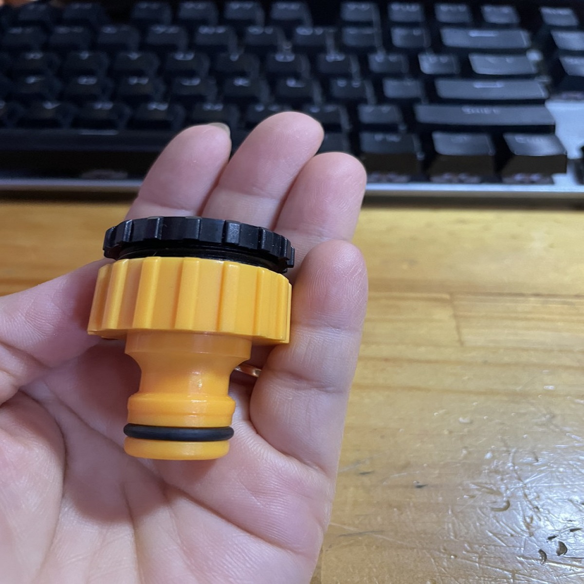 [1 PCs] 20mm internal thread tap fittings or 25mm thread to quick coupler-th390