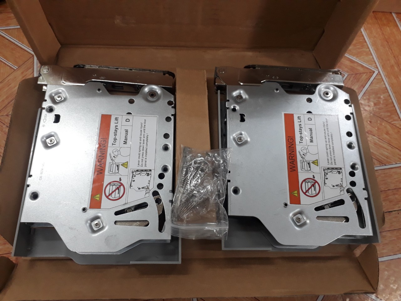 TAY NÂNG CÁNH TỦ (1 cặp)