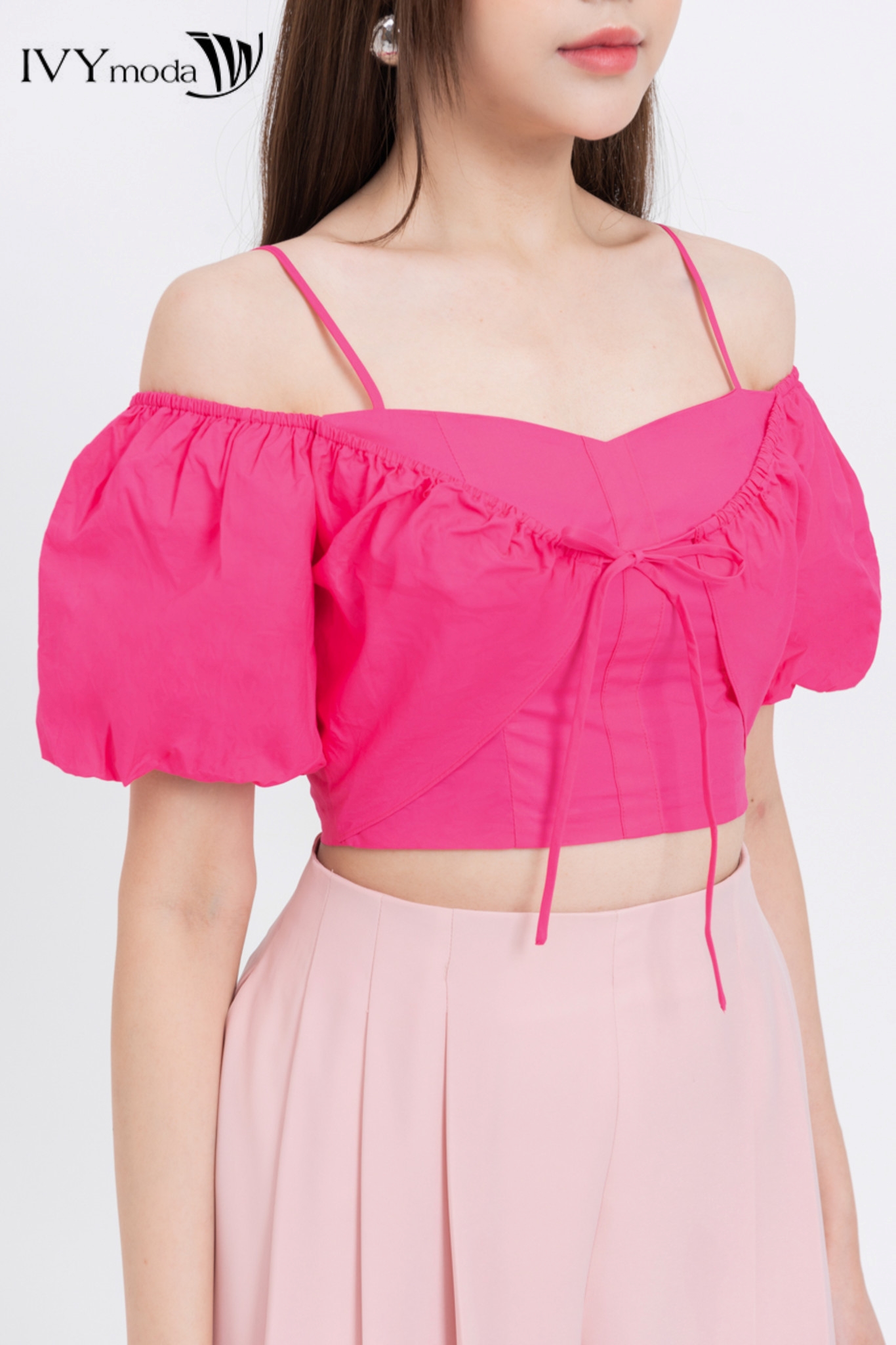 Áo trễ vai dáng croptop IVY moda MS 16M8281