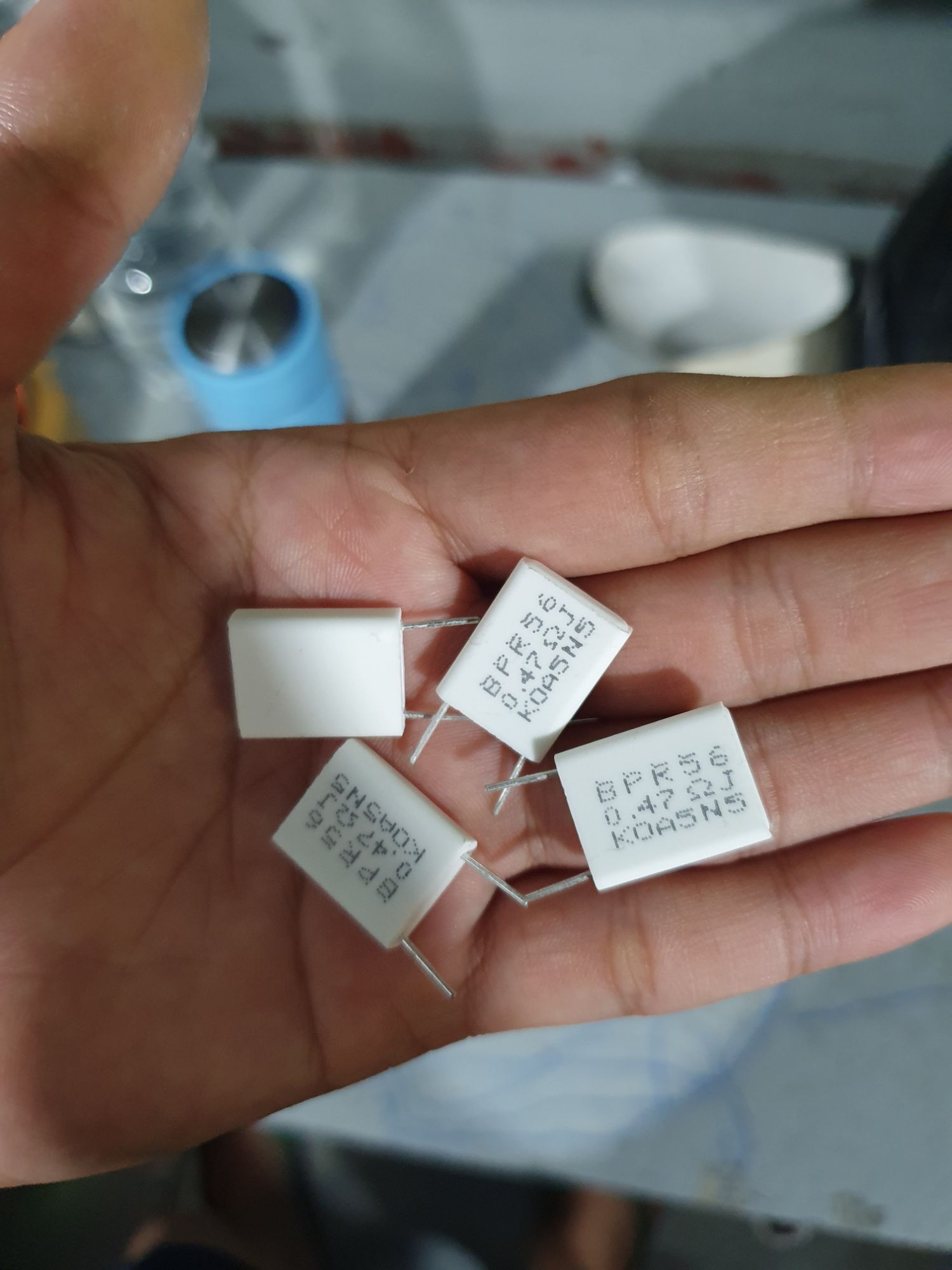 10 con trở sứ 5w đứng 0,47 ôm