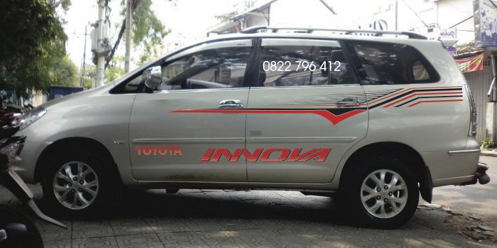 Tem dán sườn xe Innova đẹp I022