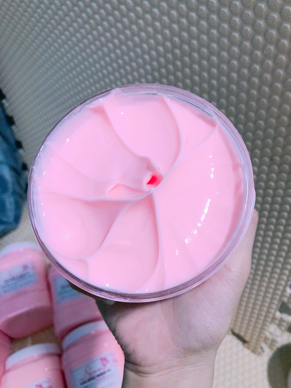 Lẻ hộp 1kg kem body nền sệt