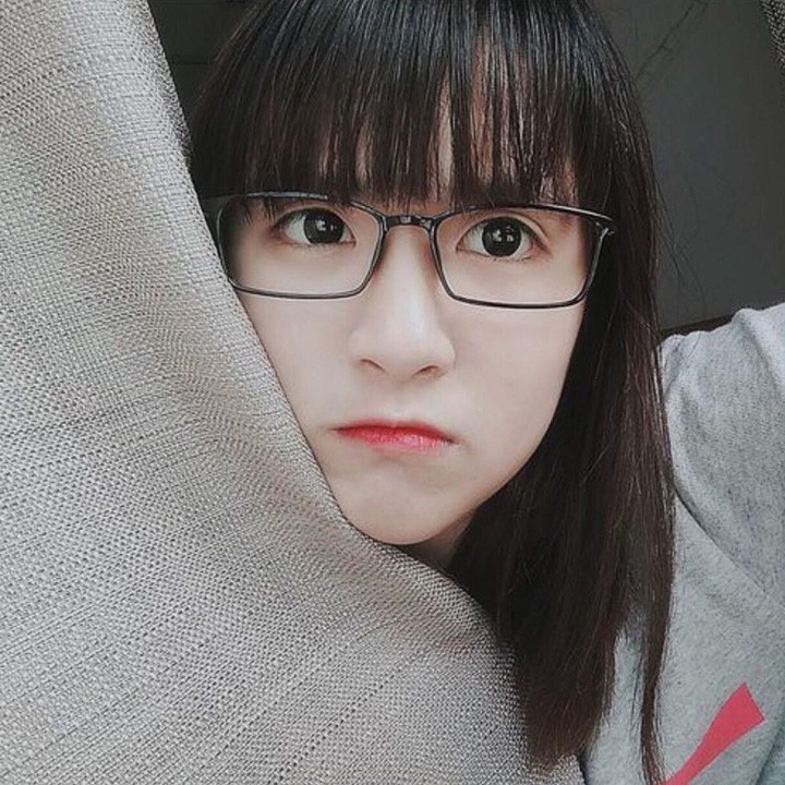 Gọng kính siêu dẻo