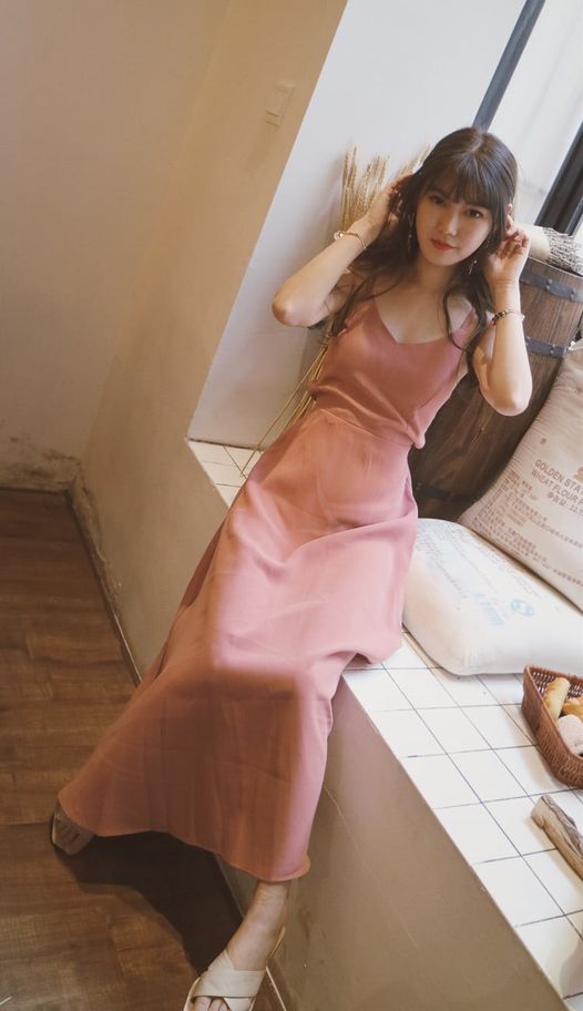 Đầm dây cột nơ hàng Quảng Châu