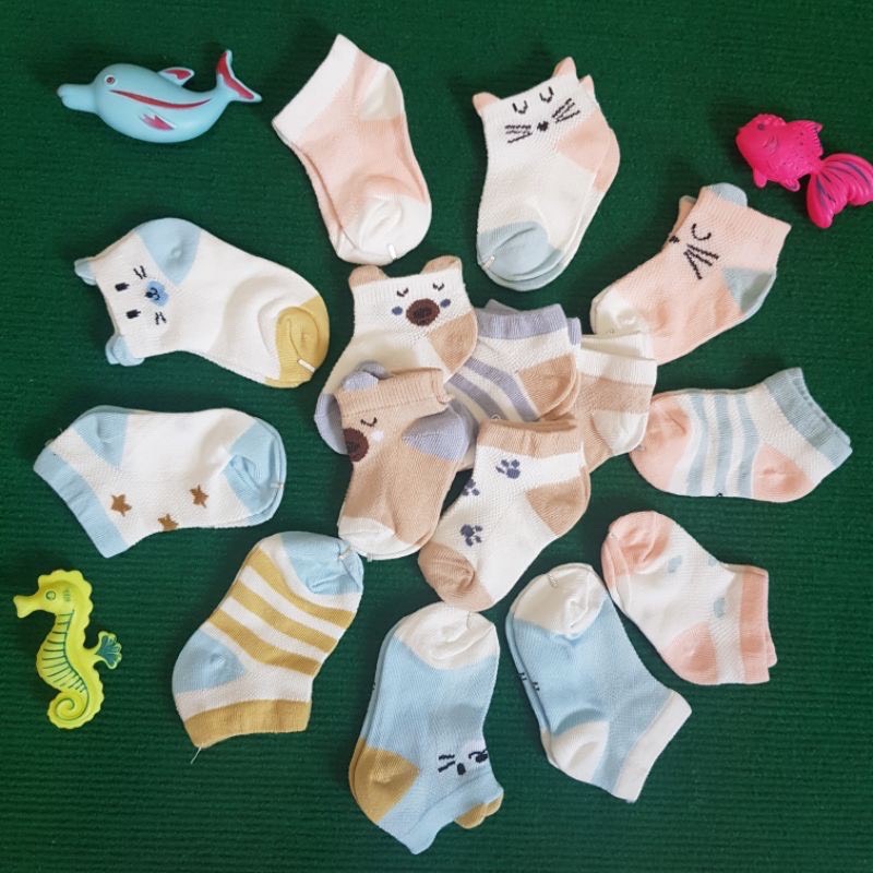 (S, M) Set 5 tất lưới cổ ngắn cho bé