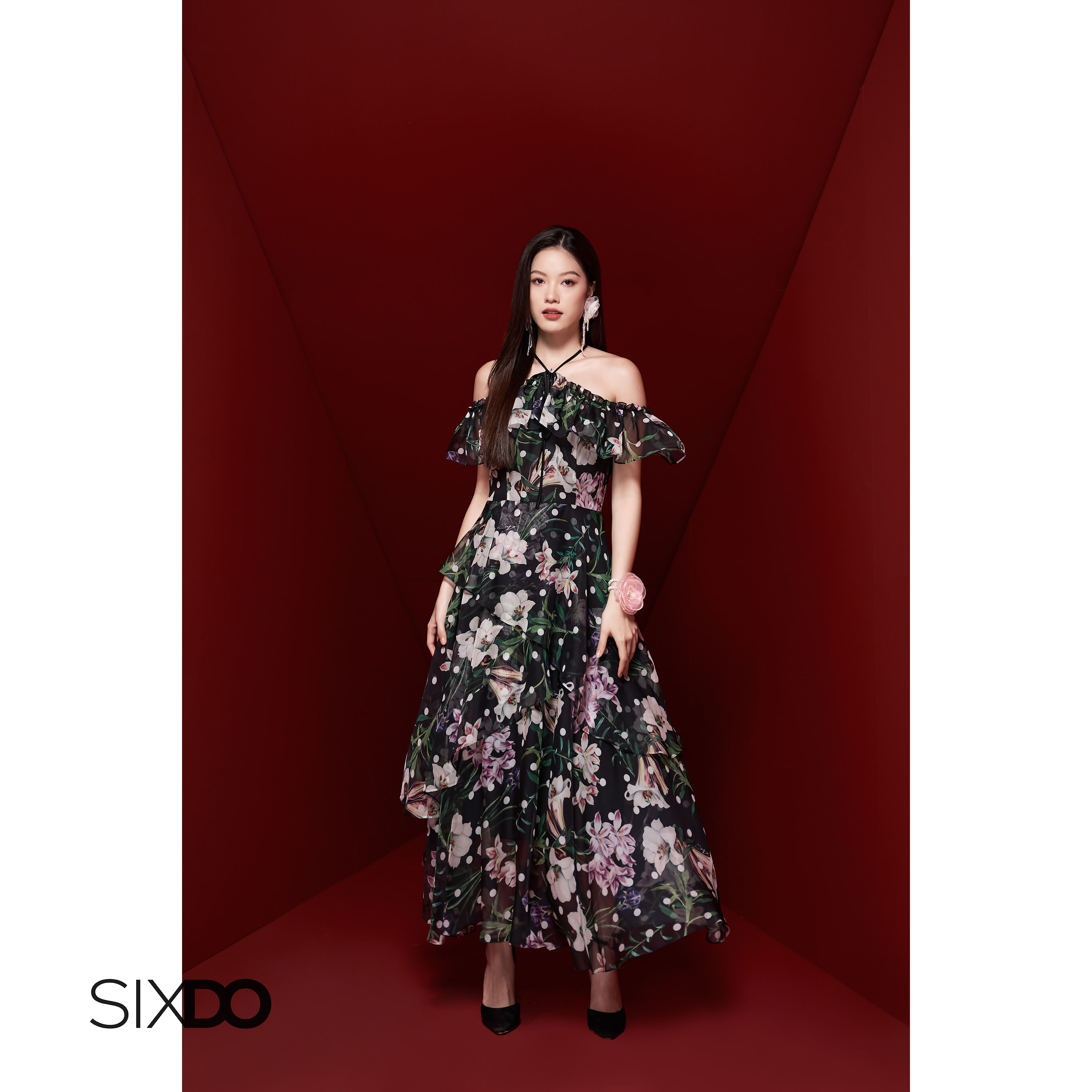 Đầm midi voan hoa trễ vai SIXDO (Black Lily Midi Voile Dress)