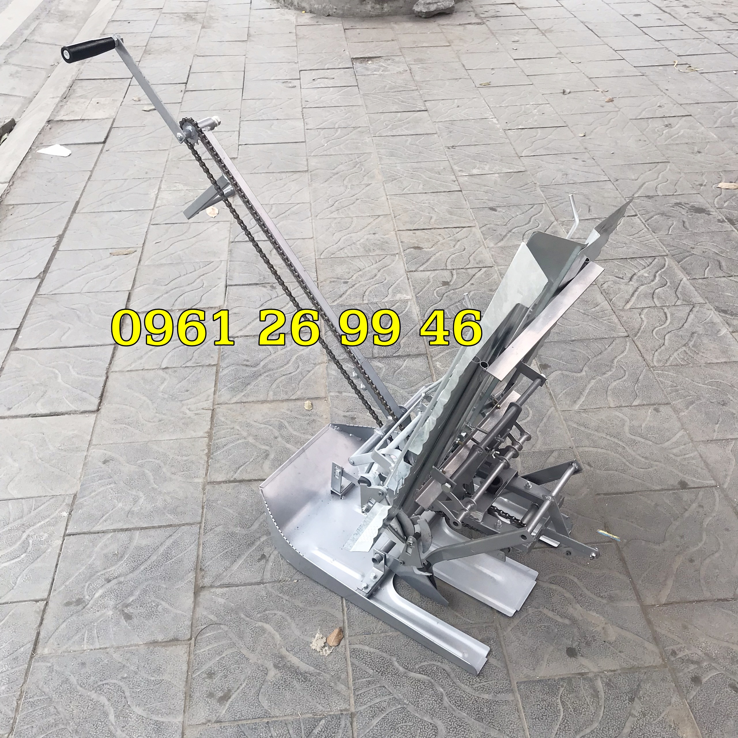 Máy cấy lúa mạ nhổ không động cơ