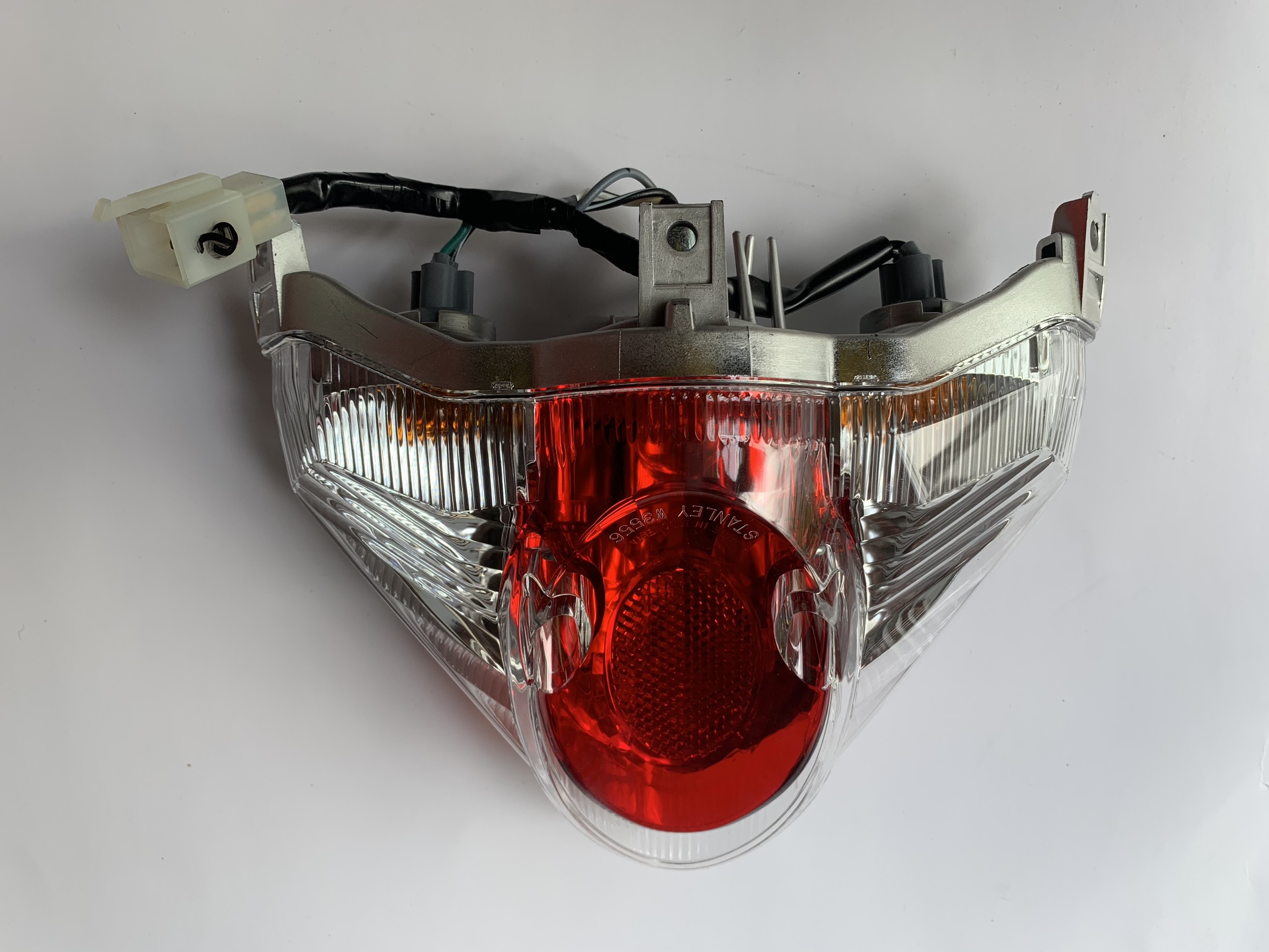 Đèn hậu suzuki satria fi( tặng jắc chuyển cho raider fi)